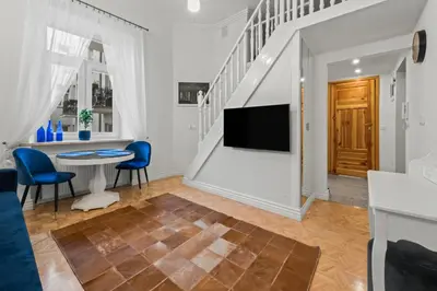 Telewizja i/lub zestaw kina domowego w obiekcie Beautiful flat. Great location.