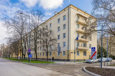 Budynek, w którym mieści się apartament
