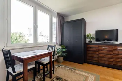 Telewizja i/lub zestaw kina domowego w obiekcie Golden Oasis Studio City Center