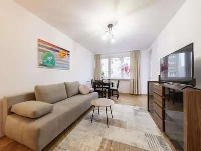 Telewizja i/lub zestaw kina domowego w obiekcie Latte Apartment 2 Closed Rooms City Center