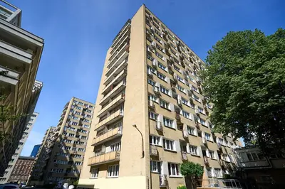 Budynek, w którym mieści się apartament