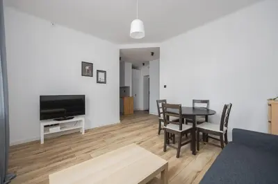 Telewizja i/lub zestaw kina domowego w obiekcie Metro Pole Mokotowskie