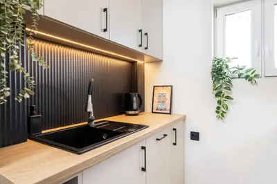 Kuchnia lub aneks kuchenny w obiekcie Blue Matcha Premium Apartment Okopowa