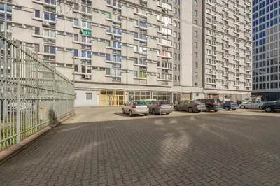 Budynek, w którym mieści się apartament