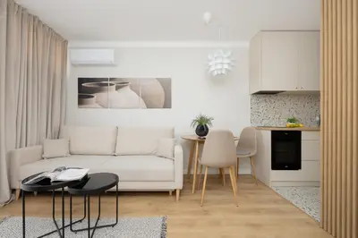 Kuchnia lub aneks kuchenny w obiekcie Pereca Klimatyzowany Apartament w Centrum Warszawy z Darmowym Parkingiem by Noclegi Renters