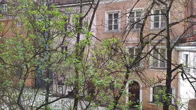 Budynek, w którym mieści się apartament