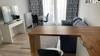 Telewizja i/lub zestaw kina domowego w obiekcie 2-room on Wola, bright and cozy