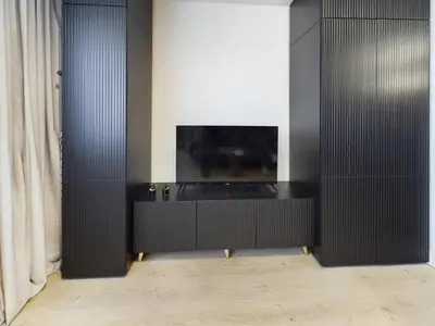 Telewizja i/lub zestaw kina domowego w obiekcie Modern Studio with WiFi in Warsaw by Noclegi Renters