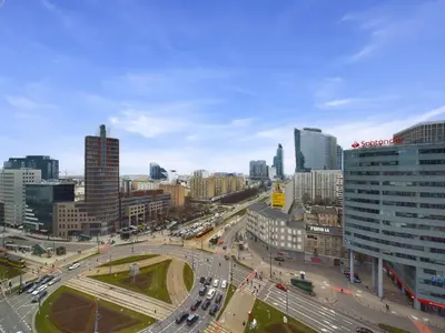 Widok na miasto Warszawa z tego apartamentu