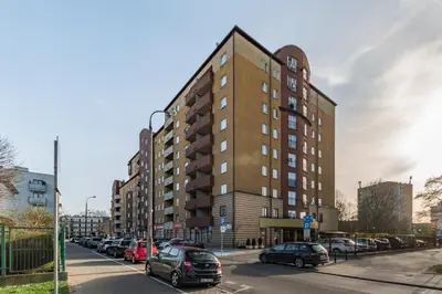Budynek, w którym mieści się apartament