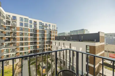 Balkon lub taras w obiekcie Elegant Mokotów Studio with Balcony and Parking by Noclegi Renters