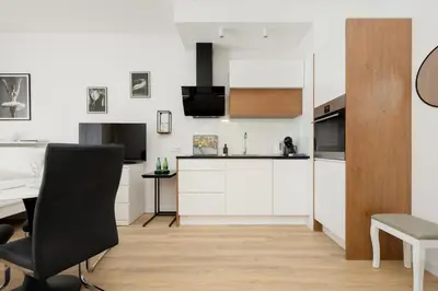 Kuchnia lub aneks kuchenny w obiekcie Sarmacka 25 studio 2 - Medicover/Paley
