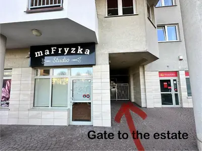 Budynek, w którym mieści się apartament