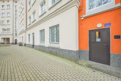 Budynek, w którym mieści się apartament
