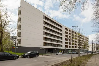Budynek, w którym mieści się apartament