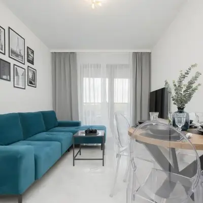 Apartment with Balcony & Parking in Warsaw by Noclegi Renters