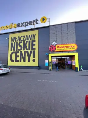 Supermarket lub sklepy w pobliżu tego apartamentu