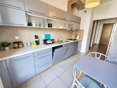 Kuchnia lub aneks kuchenny w obiekcie Rooms Green Rydygiera 17 own room tv wifi