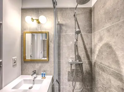 Łazienka w obiekcie Jerozolimskie Move In Center apartament