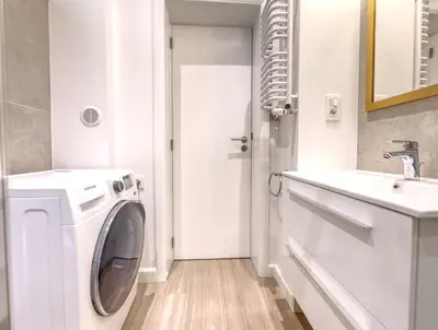 Łazienka w obiekcie Jerozolimskie Move In Center apartament