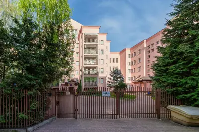Budynek, w którym mieści się apartament