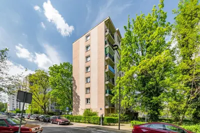 Budynek, w którym mieści się apartament