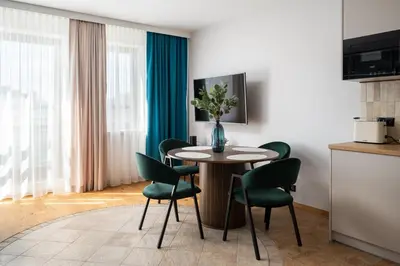 Telewizja i/lub zestaw kina domowego w obiekcie Saska Kępa Cosy Studio by BookingHost