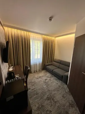 Telewizja i/lub zestaw kina domowego w obiekcie Sleep&Fly Okęcie Warsaw Airport