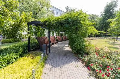 Ogród w obiekcie Renovated 3 room apt. near Polin/OldTown