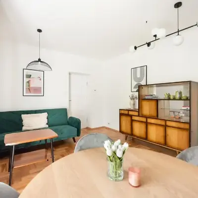 Metro Racławicka Homey Apartment by BookingHost