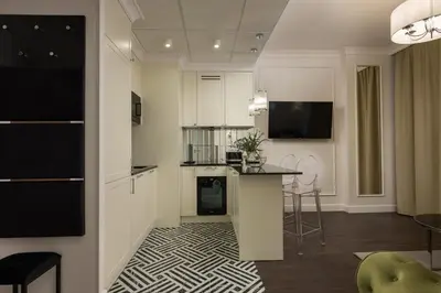 Kuchnia lub aneks kuchenny w obiekcie Bright Crystal Premium Apartment by BookingHost