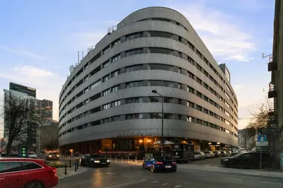 Budynek, w którym mieści się apartament