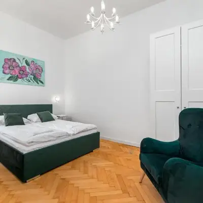 Nowy Świat 28 by Homeprime