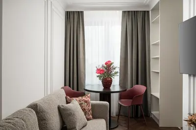 Część wypoczynkowa w obiekcie City Centre Deluxe Apartment by BookingHost