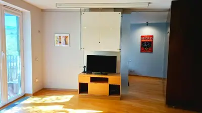 Telewizja i/lub zestaw kina domowego w obiekcie Rezydencja Metro Wilanowska 24h reception