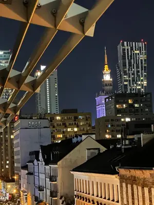 Widok na miasto Warszawa z tego apartamentu
