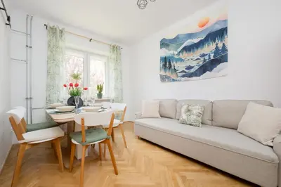 Część wypoczynkowa w obiekcie Spacious Apartment for 6 People Near the Old Town by Noclegi Renters