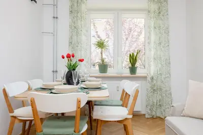 Część wypoczynkowa w obiekcie Spacious Apartment for 6 People Near the Old Town by Noclegi Renters