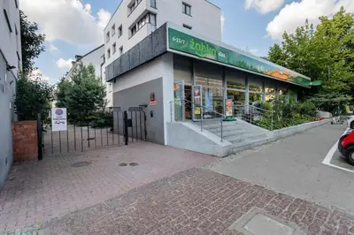 Budynek, w którym mieści się apartament