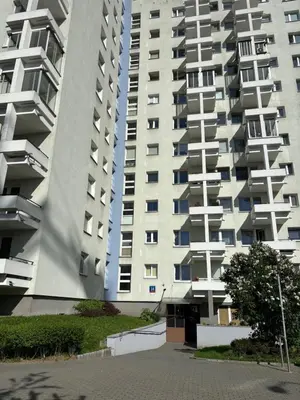 Budynek, w którym mieści się apartament