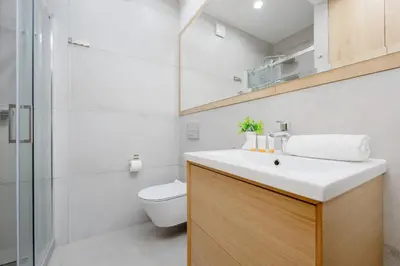 Łazienka w obiekcie Bałuckiego Modern & Cozy Apartment Stary Mokotów Warsaw by Noclegi Renters