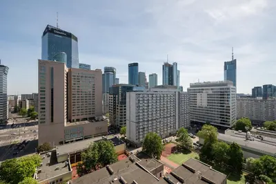Widok na miasto Warszawa z tego apartamentu