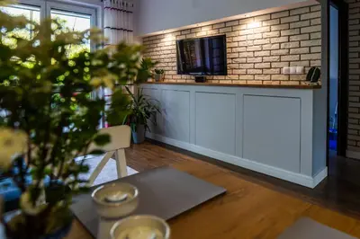 Kuchnia lub aneks kuchenny w obiekcie Rodzinny relaks z ogrodem i garażem