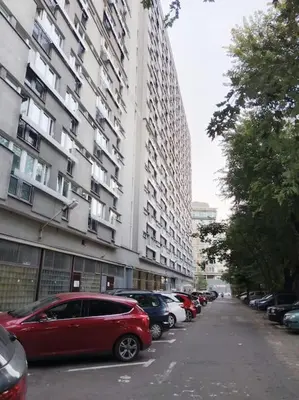 Budynek, w którym mieści się apartament