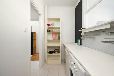 Kuchnia lub aneks kuchenny w obiekcie Plac Wilsona Comfort Apartment by BookingHost
