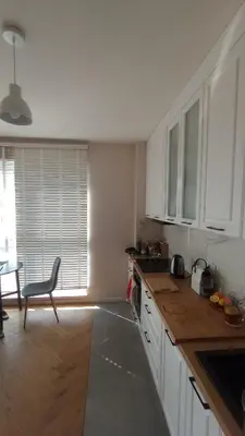 Kuchnia lub aneks kuchenny w obiekcie Comfort Modern Apartment Warsaw Free Parking Wi-Fi Balcony