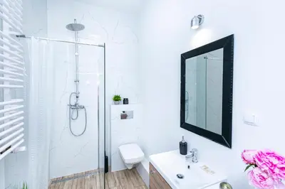 Łazienka w obiekcie Chłodna 22a - Duży taras - large terrace - Bezpłatny parking - free parking - Better Rental