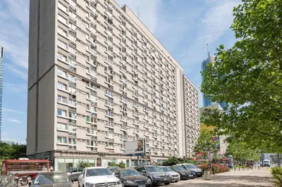 Budynek, w którym mieści się apartament