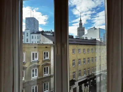 Widok na miasto Warszawa z tego apartamentu