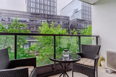 Balkon lub taras w obiekcie P&O Apartments Grzybowska I
